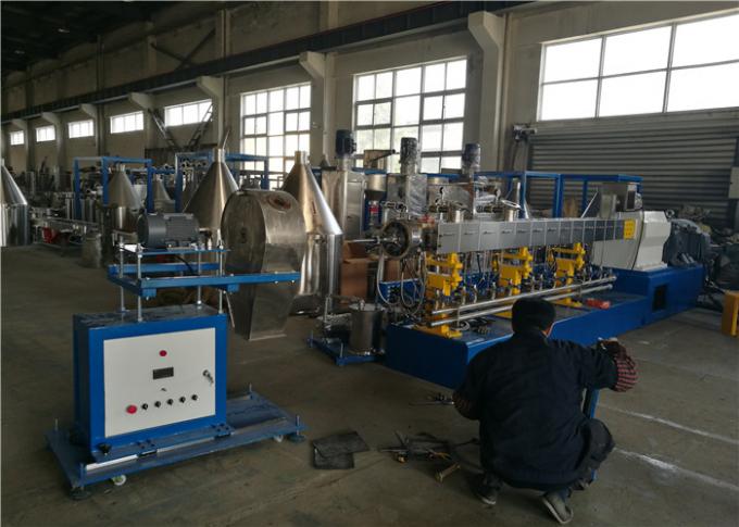 Máquina de la granulación del plástico de la refrigeración por aire del extrusor de WPC para el compuesto plástico de madera