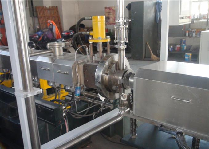 30-50kg/H máquina de la protuberancia del tornillo del gemelo PP + TIO2 en el tipo del corte del agua